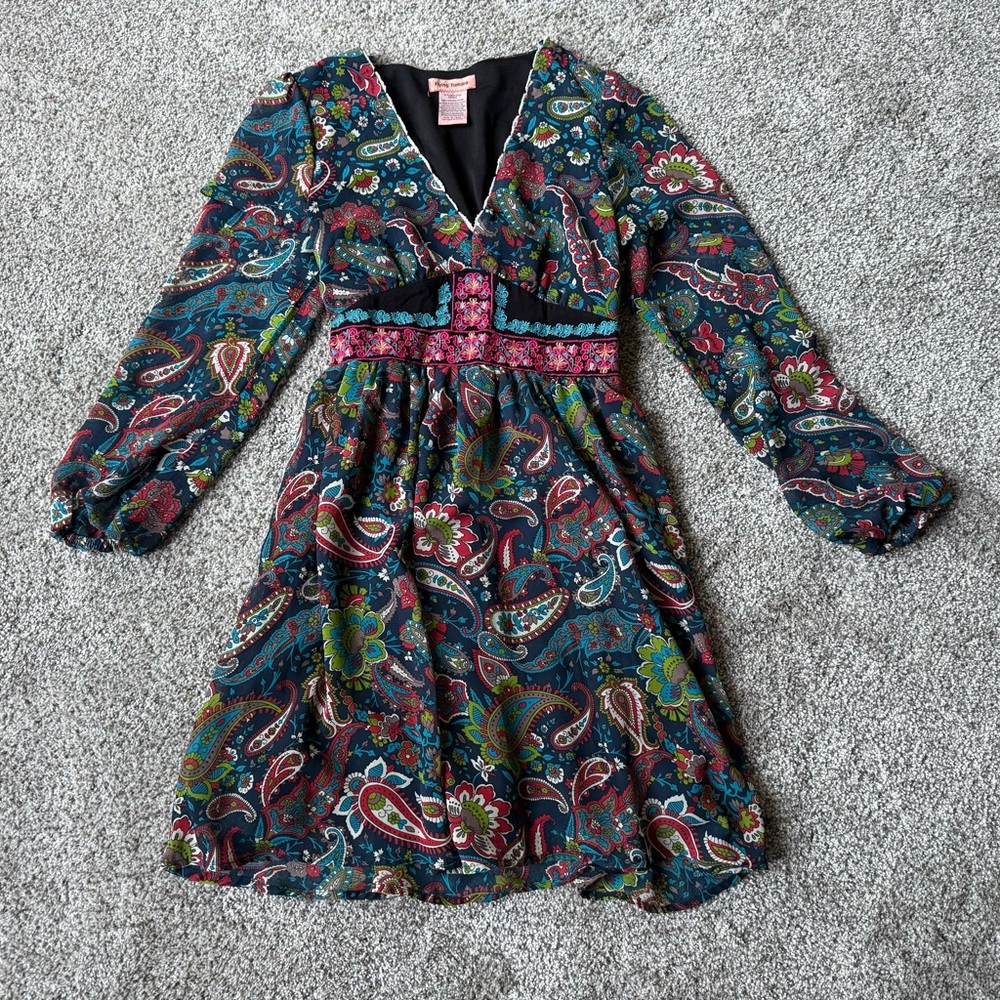 Flying Tomato Green and V-Neck Sundress‎ with Bishop Sleeves